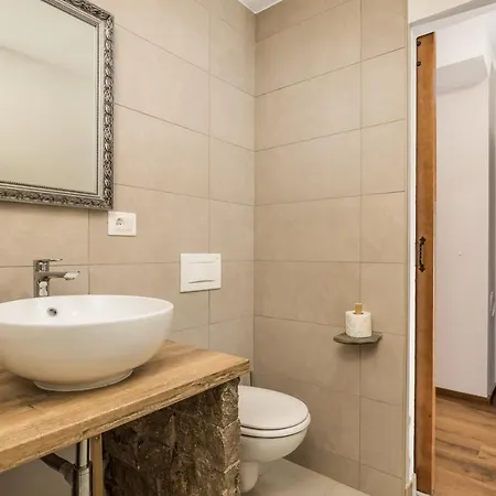 Rona Apartment & Rooms Mea Vista Buzet Exterior foto