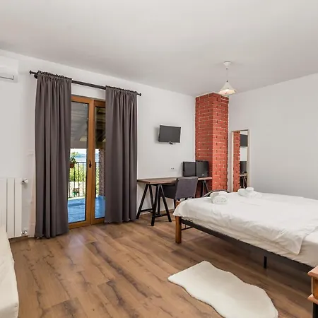 Rona Apartment & Rooms Mea Vista Buzet Exterior foto