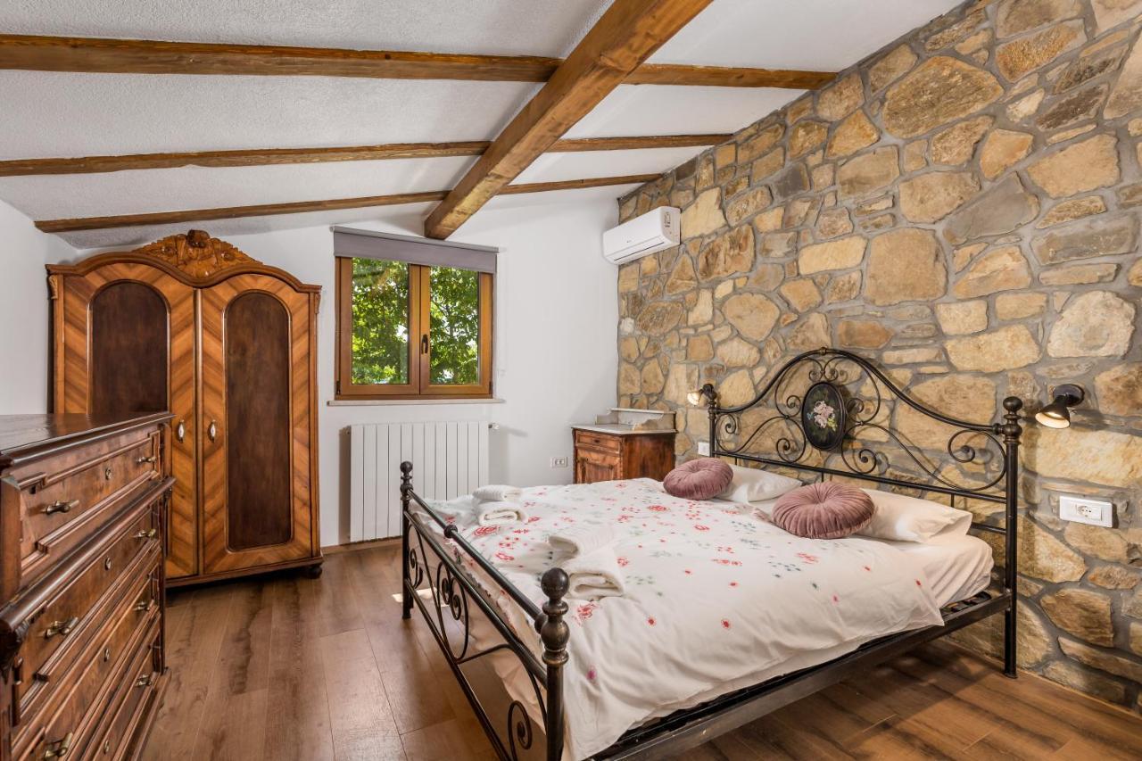 Apartma Rona & Mea Vista