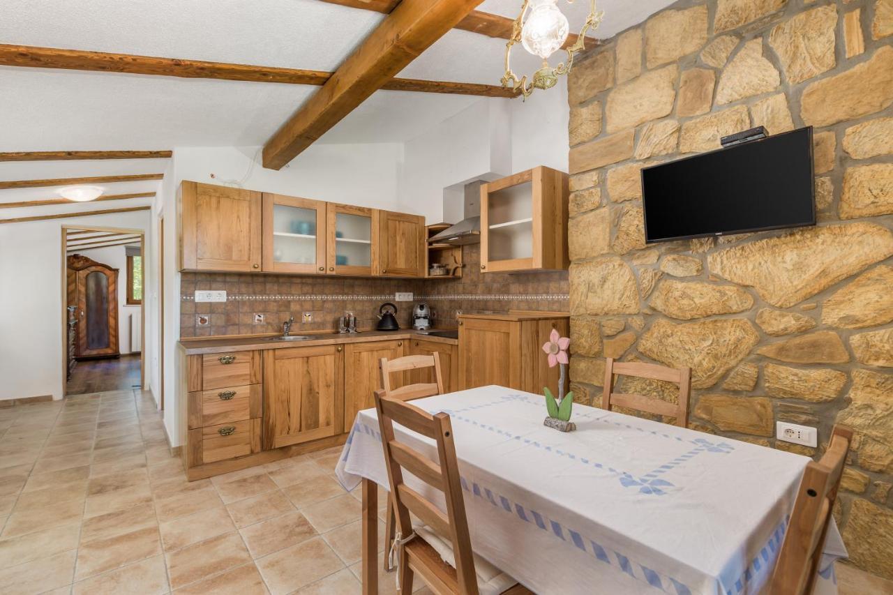 Apartma Rona & Mea Vista