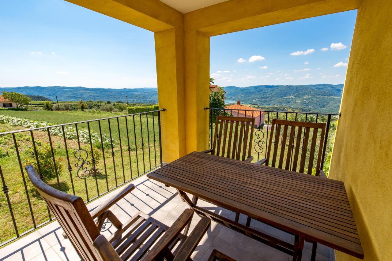 Apartma Rona & Mea Vista