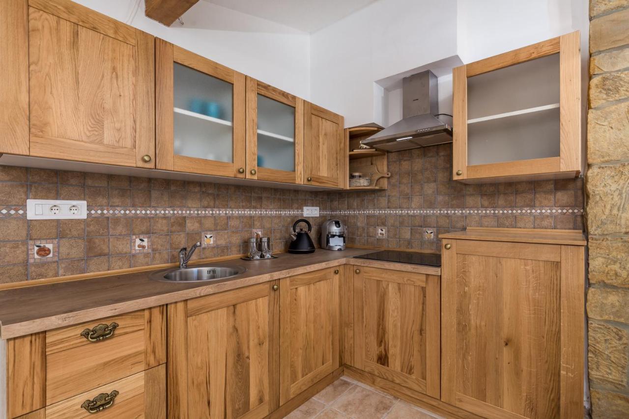 Rona Apartment&rooms Mea Vista * Buzet