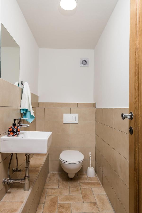 Rona Apartment&rooms Mea Vista