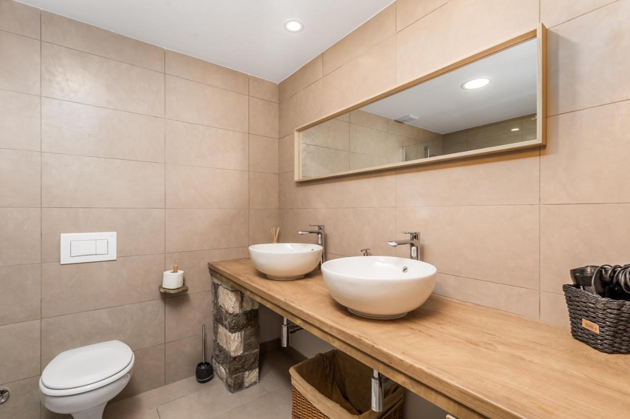 Apartma Rona & Mea Vista
