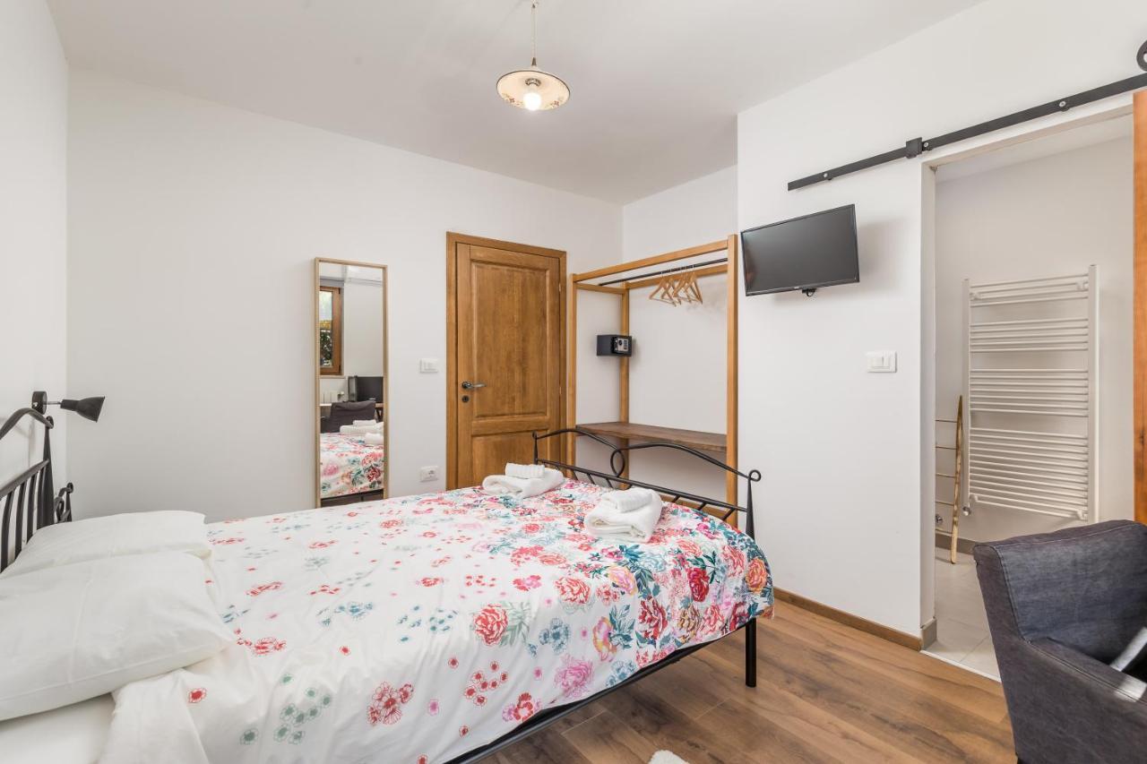 Rona Apartment&rooms Mea Vista